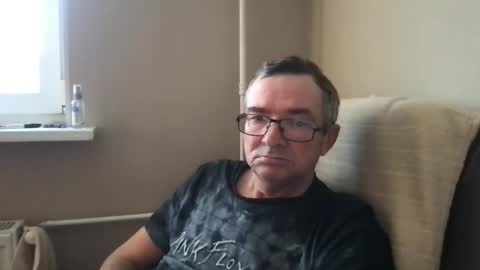 Snapshot of andreass60 chatting on January 28, 7:53 am andreass60 online show from January 28, 7:53 am