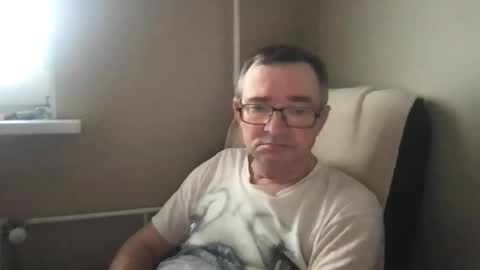 Snapshot of andreass60 chatting on February 14, 7:07 am andreass60 online show from February 14, 7:07 am