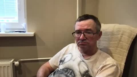 Snapshot of andreass60 chatting on February 24, 7:22 am andreass60 online show from February 24, 7:22 am