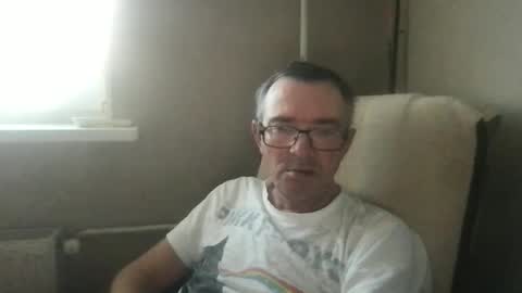 Snapshot of andreass60 chatting on October 17, 5:54 am andreass60 online show from October 17, 5:54 am