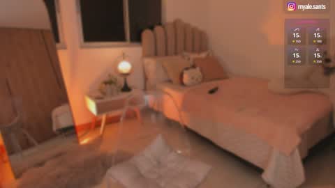 Snapshot of andreathomson chatting on April 6, 11:49 pm Please call me Andrea online show from April 6, 11:49 pm