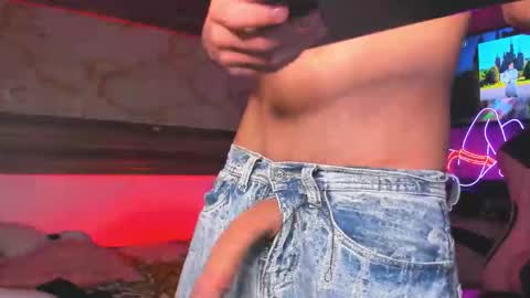 andrees_s online show from December 3, 1:13 am