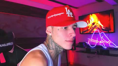 andrees_s online show from February 27, 12:27 pm
