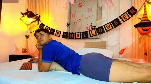 Snapshot of andreew_hall_ chatting on October 28, 11:07 pm Andreew hall  online show from October 28, 11:07 pm