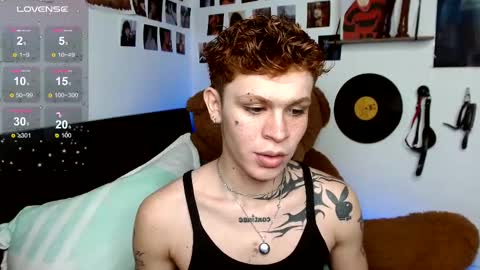 Snapshot of andreewwolffman chatting on March 12, 10:50 pm Andrew online show from March 12, 10:50 pm