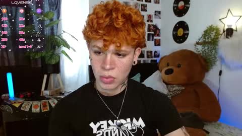 Snapshot of andreewwolffman chatting on September 20, 8:32 pm Andrew online show from September 20, 8:32 pm