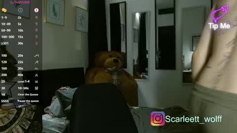 Snapshot of andreewwolffman chatting on February 17, 12:23 pm Andrew online show from February 17, 12:23 pm