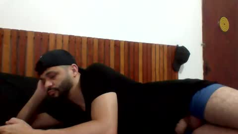 Snapshot of andreloko123 chatting on December 2, 8:00 pm andreloko123 online show from December 2, 8:00 pm