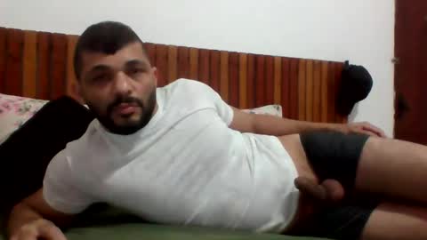 Snapshot of andreloko123 chatting on November 11, 1:27 am andreloko123 online show from November 11, 1:27 am