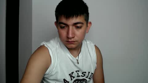 andres02smile848901 online show from May 10, 4:34 pm