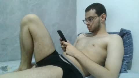 andres129494 online show from April 18, 2:15 am