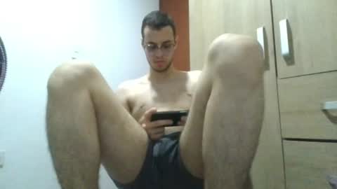 Snapshot of andres129494 chatting on June 10, 2:01 am andres129494 online show from June 10, 2:01 am
