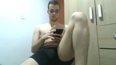 Snapshot of andres129494 chatting on June 18, 2:12 am andres129494 online show from June 18, 2:12 am