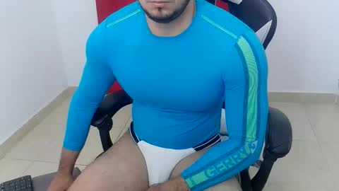 Snapshot of andres180950734 chatting on September 19, 11:11 am andres180950734 online show from September 19, 11:11 am