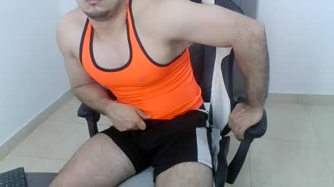 Snapshot of andres180950734 chatting on September 25, 11:30 pm andres180950734 online show from September 25, 11:30 pm
