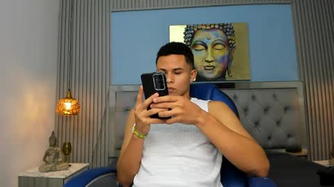 Snapshot of andres1_8 chatting on April 14, 3:12 am IM ANDRES online show from April 14, 3:12 am