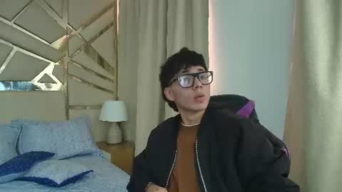 Snapshot of andres8975 chatting on June 16, 5:04 pm Andres online show from June 16, 5:04 pm
