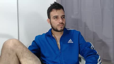 Snapshot of andres_blanco_ chatting on October 19, 6:14 am i am Andres online show from October 19, 6:14 am
