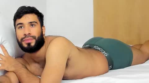 Snapshot of andres_cortes5 chatting on February 25, 3:16 am ANDRES CORTES online show from February 25, 3:16 am