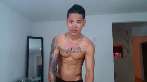 andres_santos777 online show from April 20, 8:54 pm