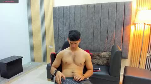 andres_stud online show from January 15, 4:17 am