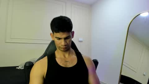 andres_stud online show from May 29, 4:32 am
