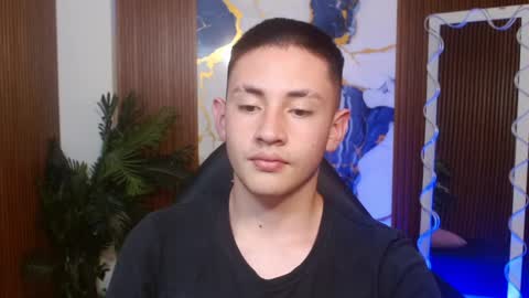 Snapshot of andres_tay chatting on May 11, 3:12 am andres_tay online show from May 11, 3:12 am