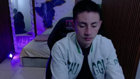 Snapshot of andres_tay chatting on May 20, 2:40 am andres_tay online show from May 20, 2:40 am