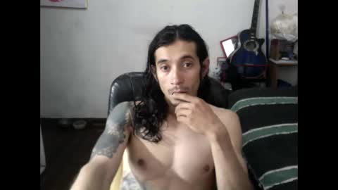 Snapshot of andresdelews chatting on April 29, 12:20 pm Delews online show from April 29, 12:20 pm