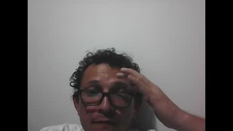 Snapshot of andresfloga chatting on October 26, 5:13 am andresfloga online show from October 26, 5:13 am