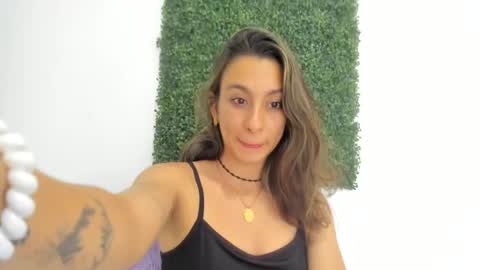 Snapshot of andresgiraldo1 chatting on December 5, 2:31 am Isa --------- online show from December 5, 2:31 am
