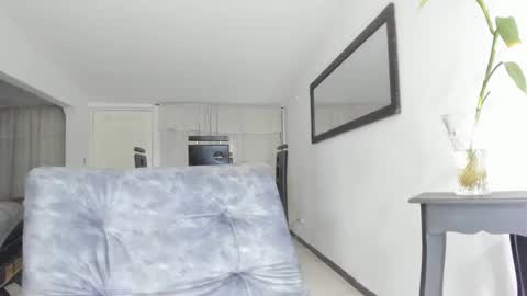 Snapshot of andresgiraldo1 chatting on January 19, 12:38 am Isa --------- online show from January 19, 12:38 am