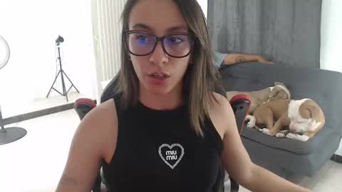 Snapshot of andresgiraldo1 chatting on September 17, 1:18 am Isa --------- online show from September 17, 1:18 am