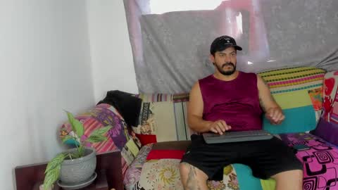 Snapshot of andressmith__ chatting on May 24, 8:58 pm Andres online show from May 24, 8:58 pm
