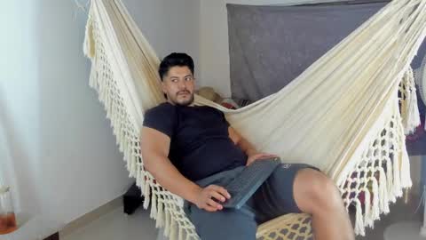 Snapshot of andressmith__ chatting on May 30, 1:03 am Andres online show from May 30, 1:03 am