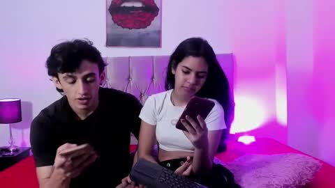 Snapshot of andretiiandcamila chatting on October 4, 5:00 pm andretiiandcamila online show from October 4, 5:00 pm