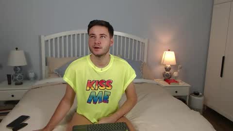 Justin Andrew online show from September 30, 8:52 am