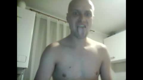 andrew3356577 online show from September 13, 11:59 pm