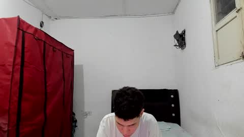 andrew_2811 online show from April 15, 1:12 am