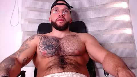 andrew_holden__ online show from November 29, 10:13 pm