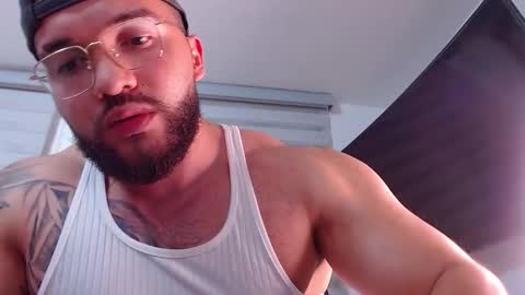 andrew_holden__ online show from February 4, 1:11 am