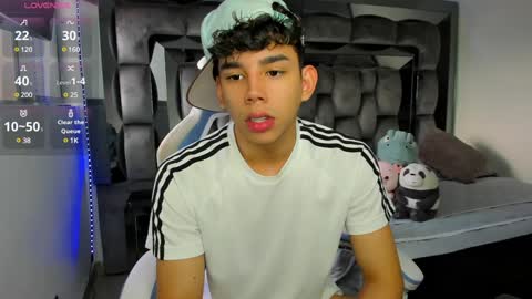 Andrew M. online show from December 2, 9:28 pm