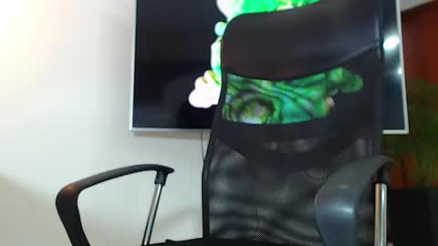 ANDREW WEST online show from January 12, 4:00 am