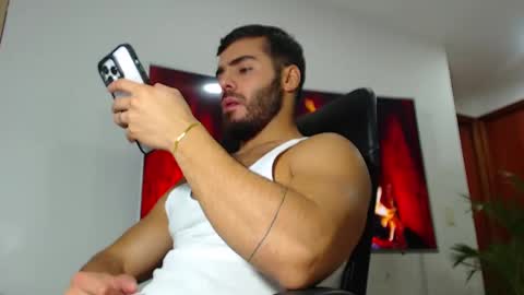 ANDREW WEST online show from February 10, 11:23 pm