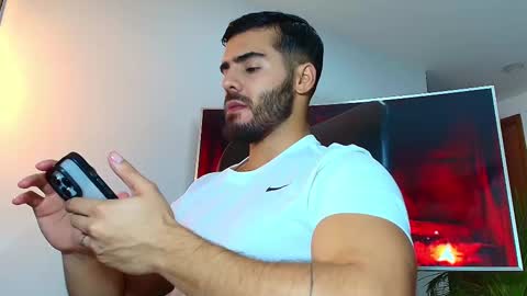 ANDREW WEST online show from February 17, 11:42 pm