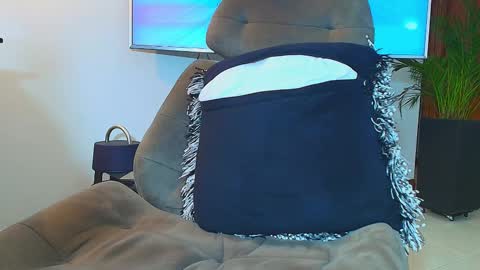 ANDREW WEST online show from February 28, 7:46 pm