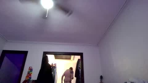 Snapshot of andrewgennie chatting on March 17, 5:22 am andrewgennie online show from March 17, 5:22 am