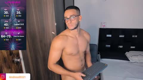 Snapshot of andrewl0321 chatting on January 6, 9:43 pm Follow me in Fansly     online show from January 6, 9:43 pm