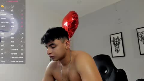 Andrewlamar21 online show from February 13, 5:11 pm