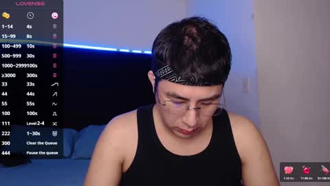 andrewmhilton_ online show from February 25, 10:39 pm